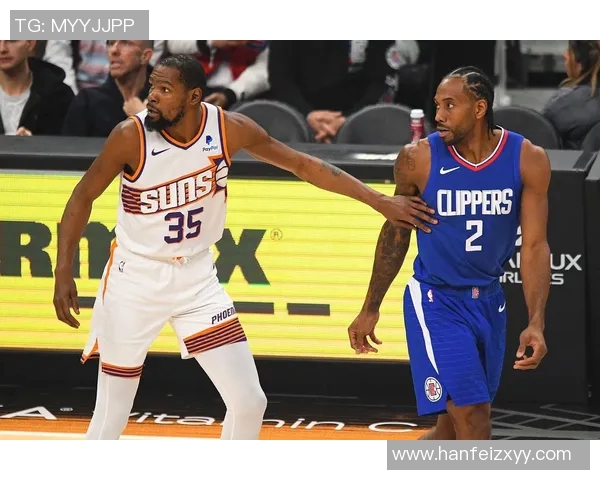 篮球与足球巨星同场竞技 球场英雄对决带来无限激情与魅力